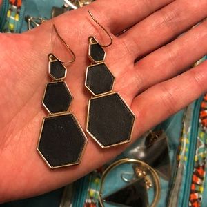 Black geometric earrings